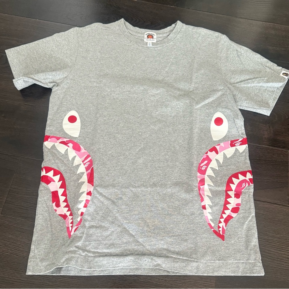 BAPE ABC Side Shark Tee
Gray/Pink